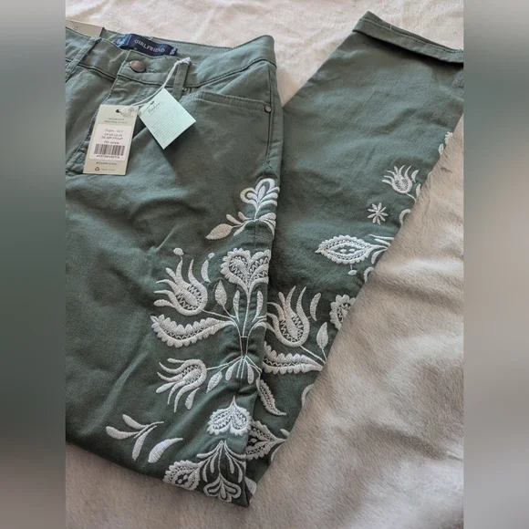 Boden Embroidered Girlfriend Jeans - Picture 11 of 13